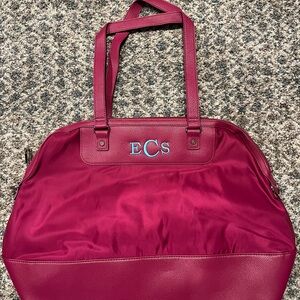 NWT Thirty-One All Weekend Tote in Crushed Berry